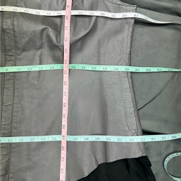 Stella Carakasi Asymmetrical Cut Away Leather Zip Vest Size Medium NEW - Picture 8 of 15